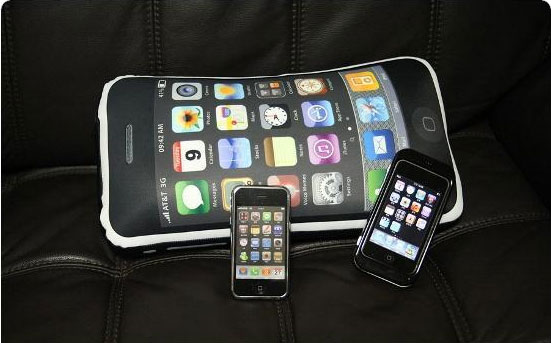 iphone dlja posteli bez 3g zato s komfortom iPhone для постели: без 3G, зато с комфортом!